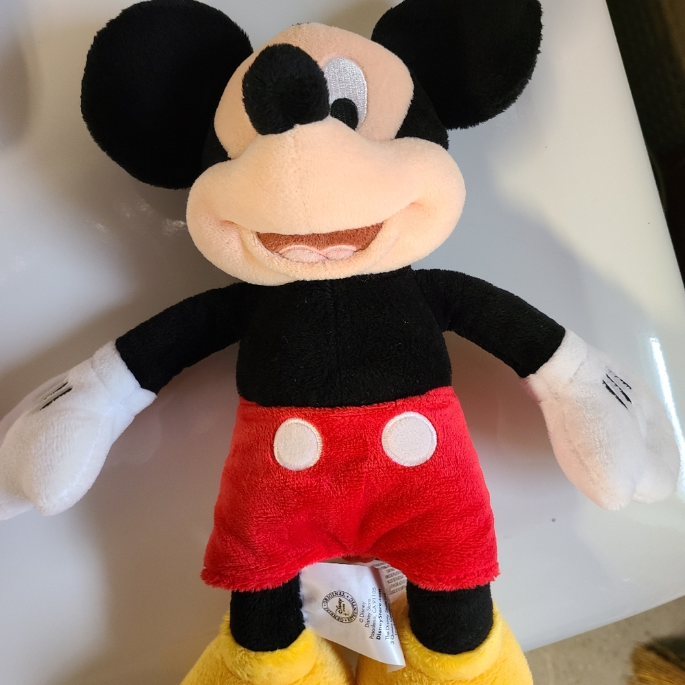 Disney Mickey and Minnie Mouses - Picture 6 of 8
